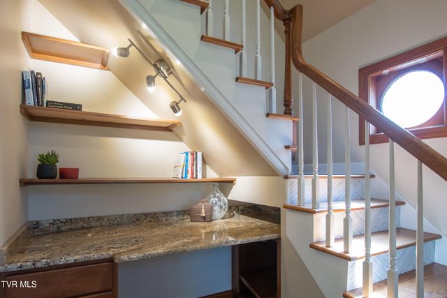 64 Fairway Drive, Bristol, TN 37620