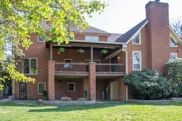 64 Fairway Drive, Bristol, TN 37620