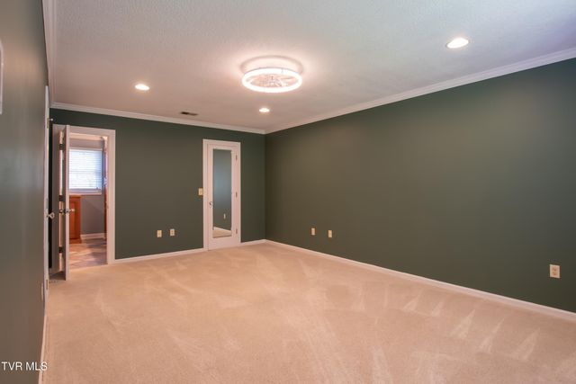 64 Fairway Drive, Bristol, TN 37620
