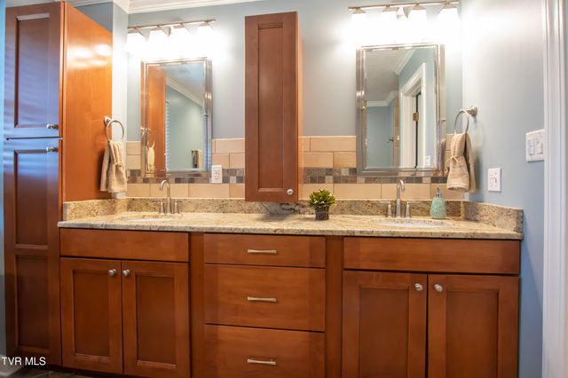64 Fairway Drive, Bristol, TN 37620