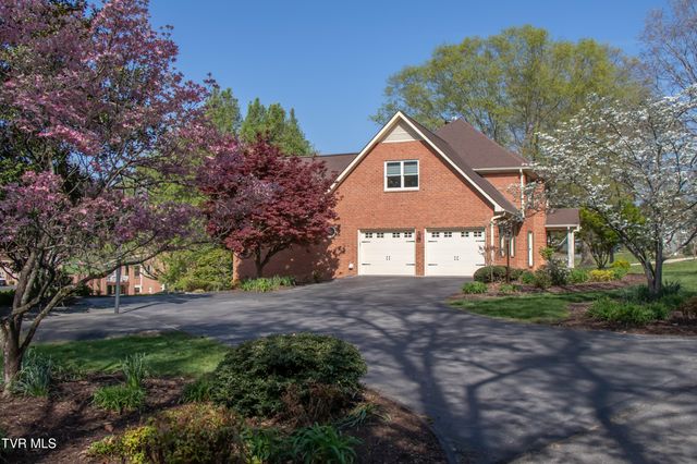 64 Fairway Drive, Bristol, TN 37620