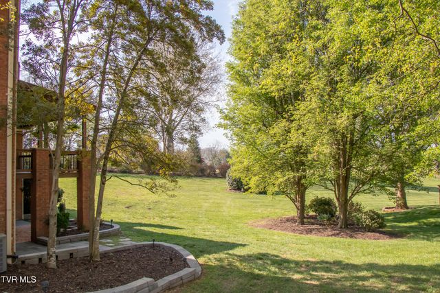 64 Fairway Drive, Bristol, TN 37620