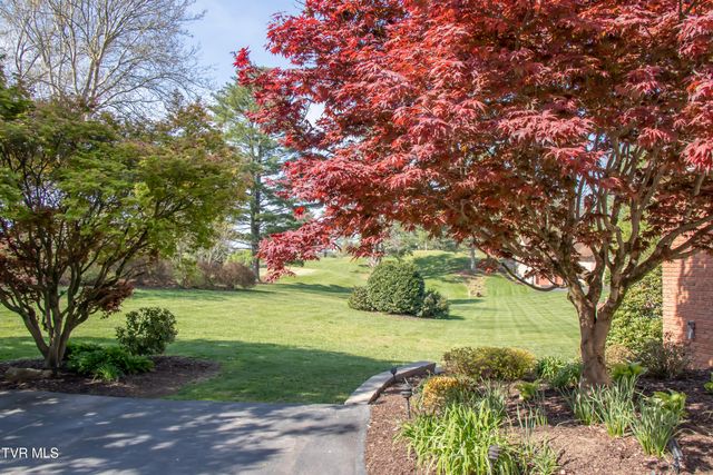 64 Fairway Drive, Bristol, TN 37620