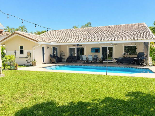 10601 NW 7TH Place, Coral Springs, FL 33071