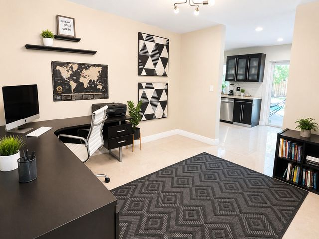10601 NW 7TH Place, Coral Springs, FL 33071