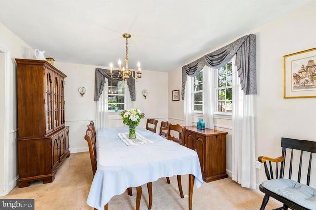 204 FLINTLOCK RD, Drexel Hill, PA 19026