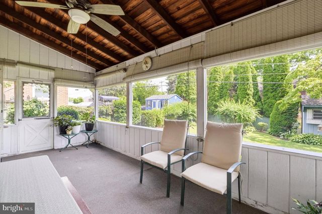204 FLINTLOCK RD, Drexel Hill, PA 19026