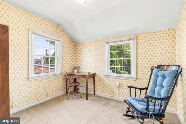 204 FLINTLOCK RD, Drexel Hill, PA 19026