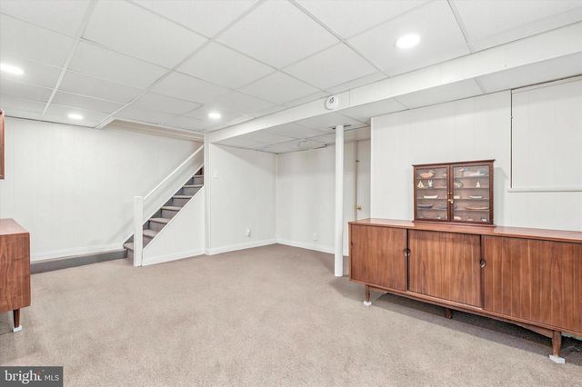 204 FLINTLOCK RD, Drexel Hill, PA 19026
