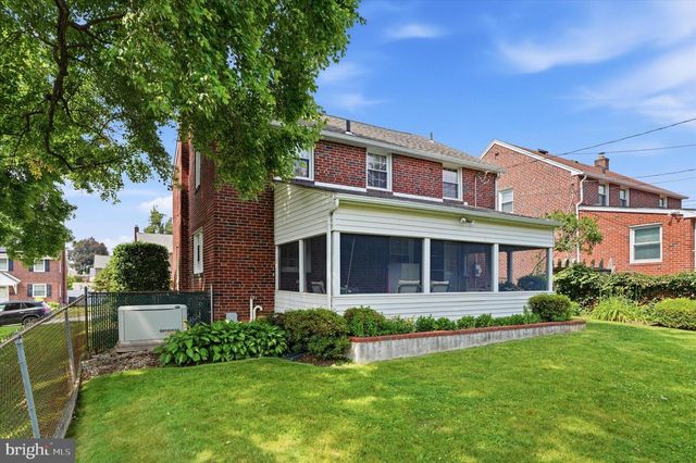 204 FLINTLOCK RD, Drexel Hill, PA 19026