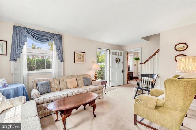 204 FLINTLOCK RD, Drexel Hill, PA 19026