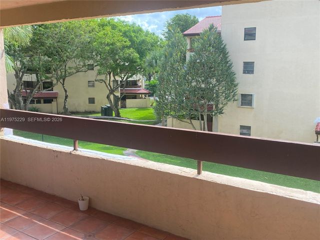 8830 SW 123rd Ct I305, Miami, FL 33186