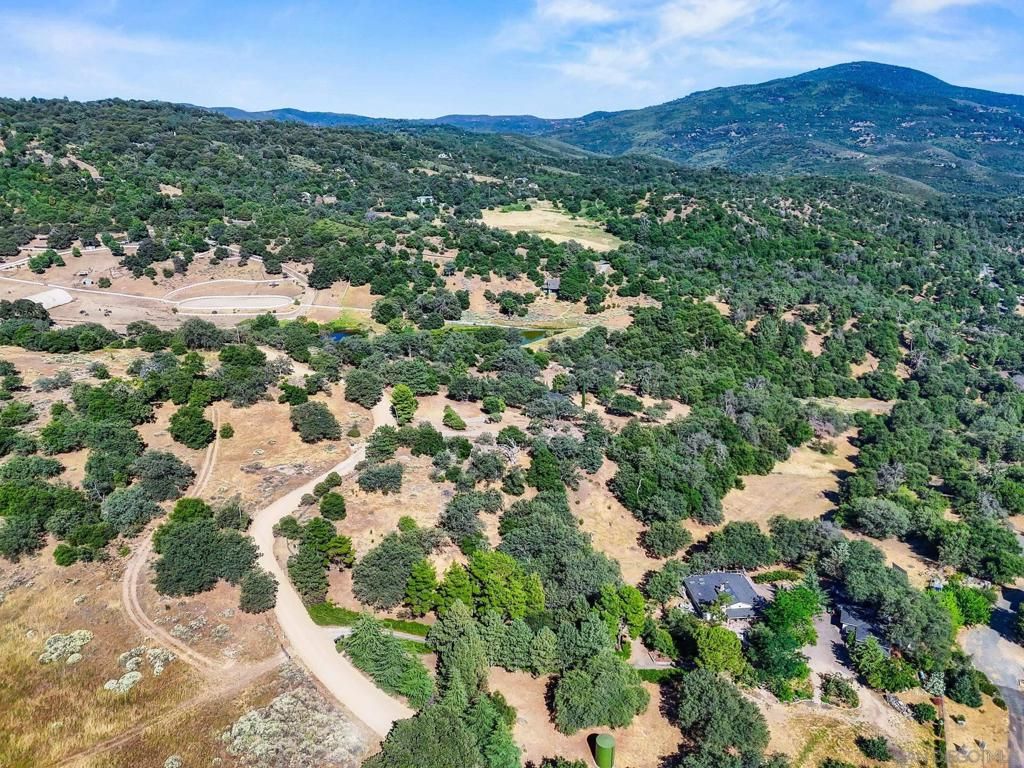Image 15 of property listing at 4651 Eagle Peak Rd, Julian, CA 92036