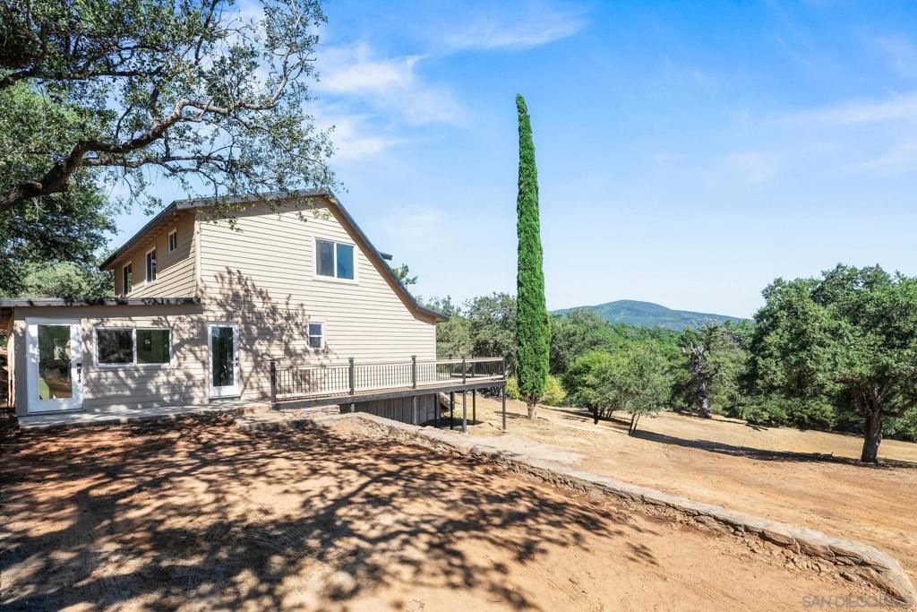 Image 5 of property listing at 4651 Eagle Peak Rd, Julian, CA 92036
