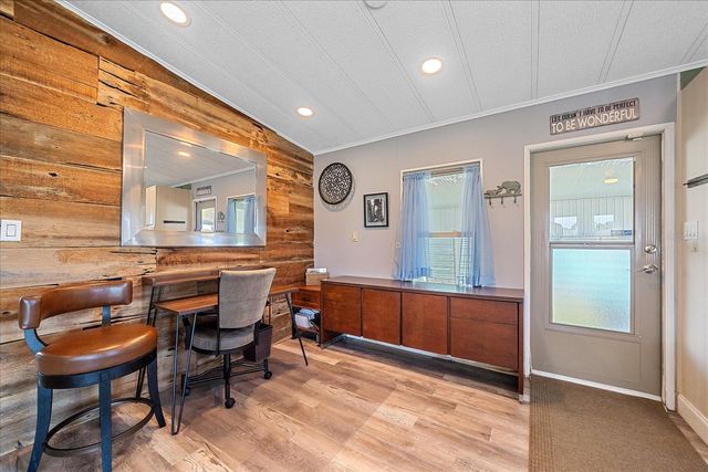 137 LAKEVIEW DRIVE 137, Palmetto, FL 34221