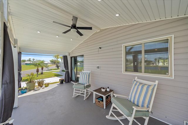 137 LAKEVIEW DRIVE 137, Palmetto, FL 34221