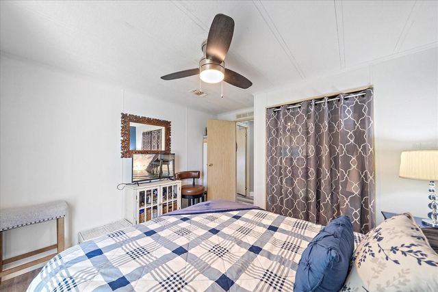 137 LAKEVIEW DRIVE 137, Palmetto, FL 34221