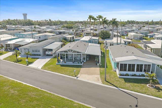 137 LAKEVIEW DRIVE 137, Palmetto, FL 34221