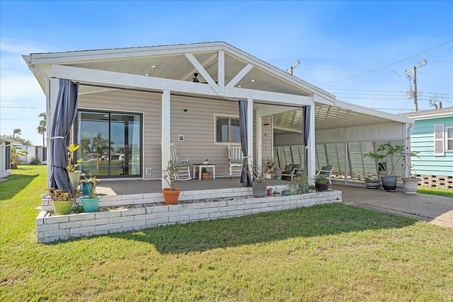 137 LAKEVIEW DRIVE 137, Palmetto, FL 34221