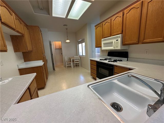 3213 Partridge Run Street, Laughlin, NV 89029