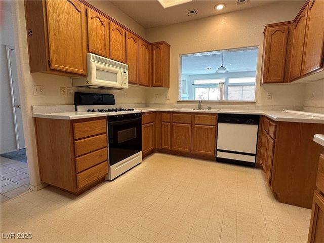 3213 Partridge Run Street, Laughlin, NV 89029