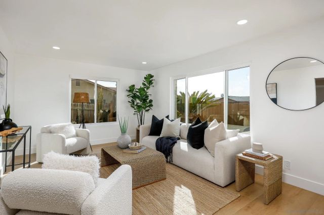 10935 Avenida Del Gato, San Diego, CA 92126