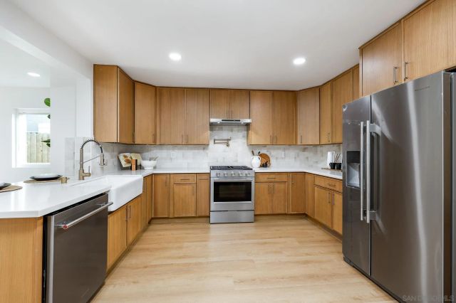 10935 Avenida Del Gato, San Diego, CA 92126