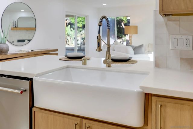 10935 Avenida Del Gato, San Diego, CA 92126