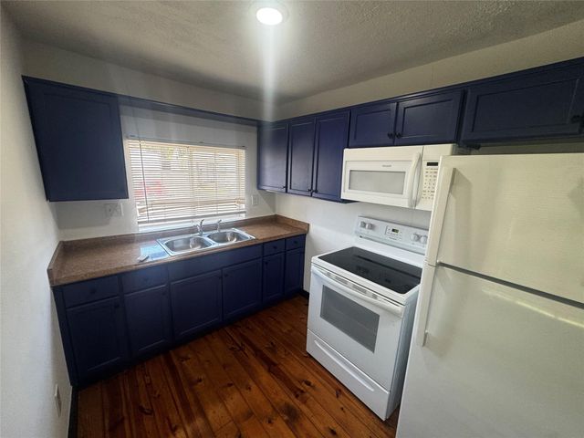 1504 Luzon Street A, Houston, TX 77009