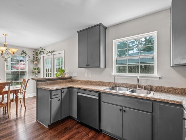 99 Cochise Street, Crawfordville, FL 32327