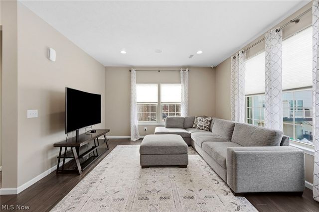 1397 Annette Court, Lakewood, OH 44107