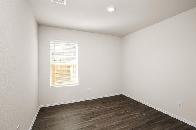 3201 Yellow Rose Drive, Texas City, TX 77591