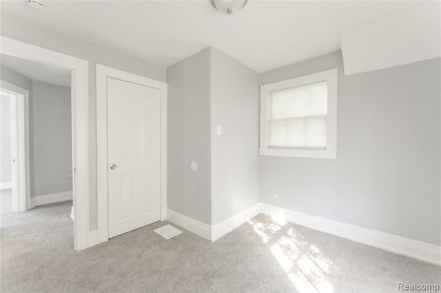 207 Oliver Street, Pontiac, MI 48342