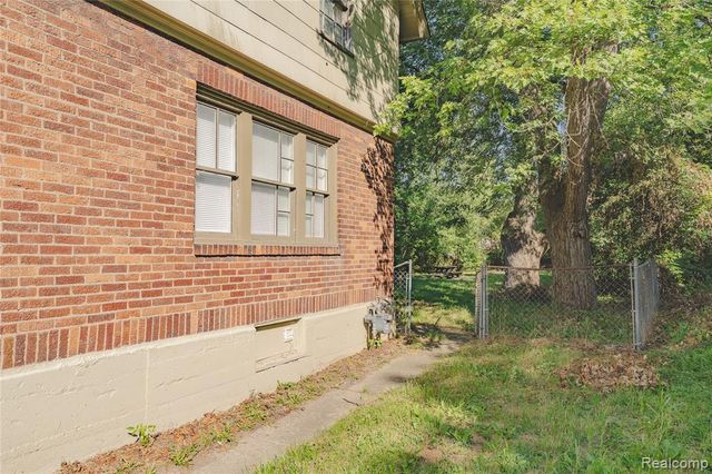 207 Oliver Street, Pontiac, MI 48342