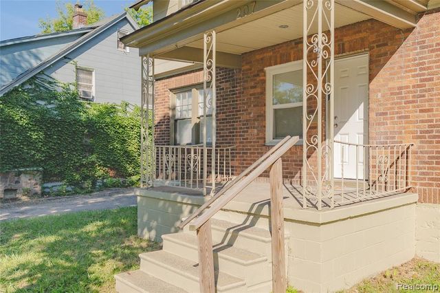 207 Oliver Street, Pontiac, MI 48342