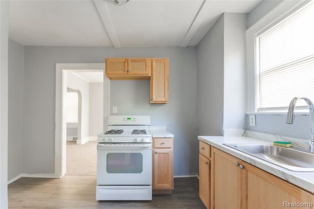 207 Oliver Street, Pontiac, MI 48342