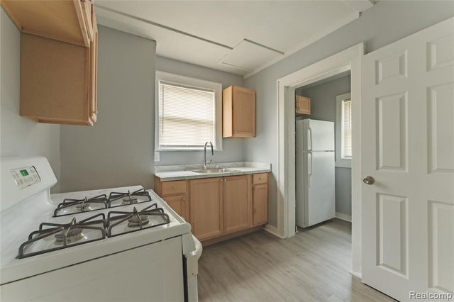 207 Oliver Street, Pontiac, MI 48342