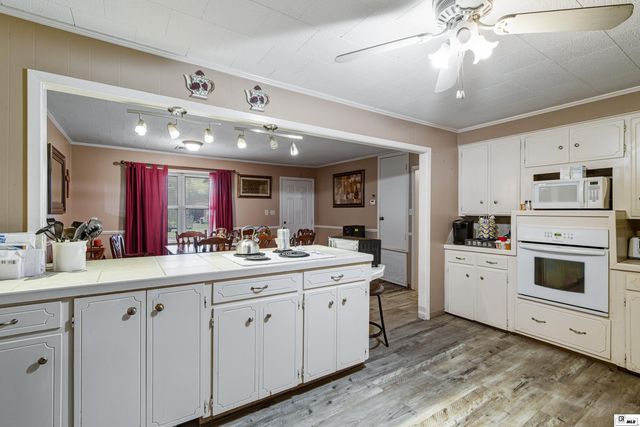 915 CROWELL ROAD, Eros, LA 71238