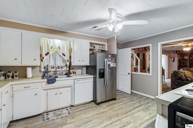 915 CROWELL ROAD, Eros, LA 71238