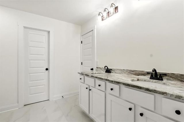 211 RACHEL Lane, Hartwell, GA 30643