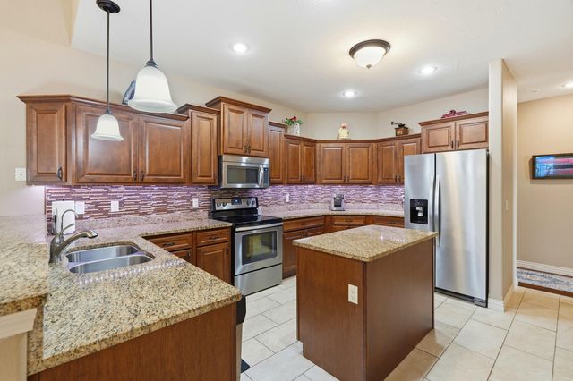 210 Rue De Villas Circle, Branson, MO 65616