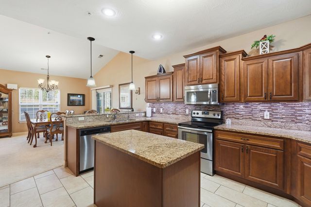 210 Rue De Villas Circle, Branson, MO 65616