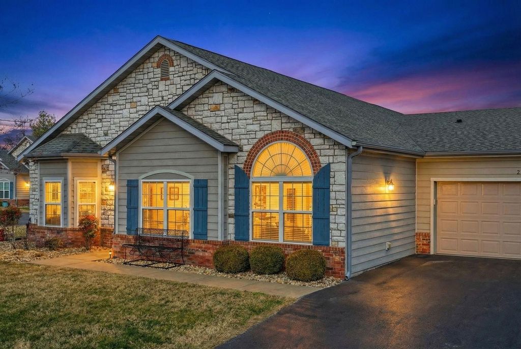 210 Rue De Villas Circle, Branson, MO 65616