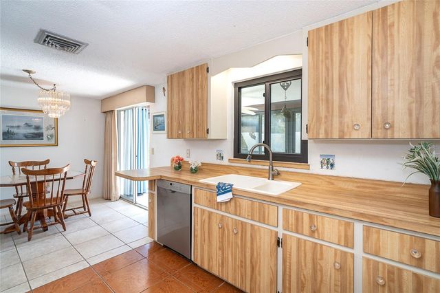 213 HIGH POINT DRIVE 213B, Englewood, FL 34223