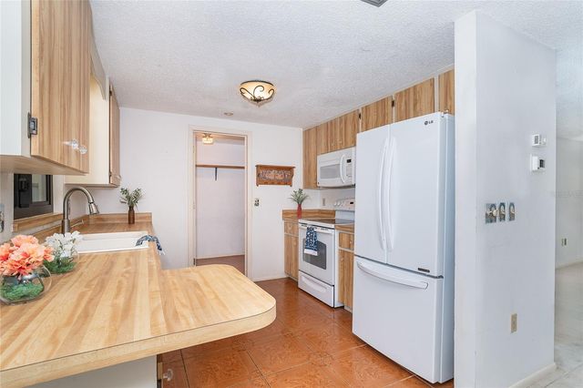 213 HIGH POINT DRIVE 213B, Englewood, FL 34223