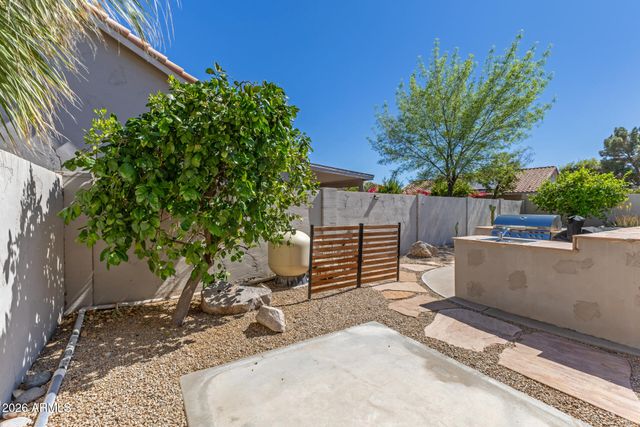7247 W LOS GATOS Drive, Glendale, AZ 85310