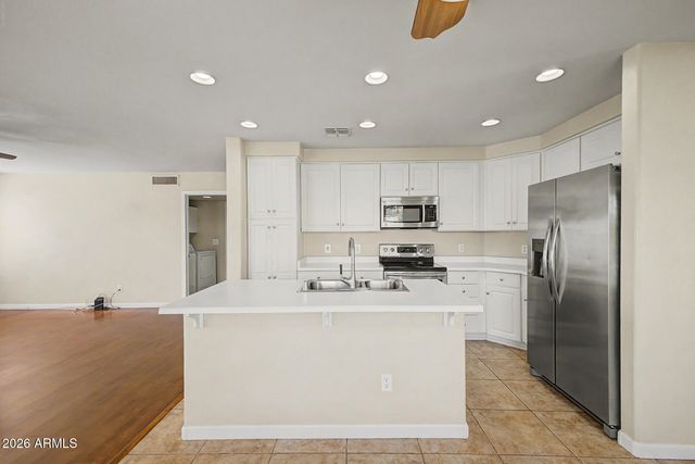7247 W LOS GATOS Drive, Glendale, AZ 85310