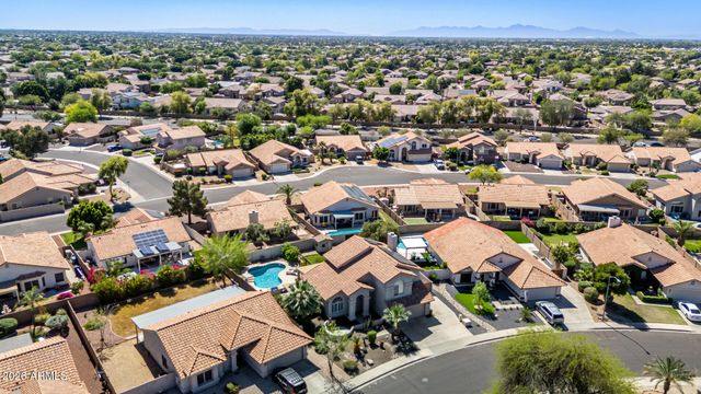 7247 W LOS GATOS Drive, Glendale, AZ 85310