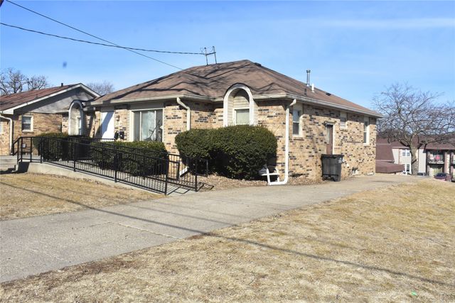 2719 Boston Avenue, Des Moines, IA 50310