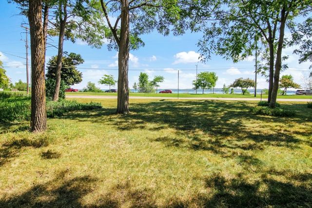 1123 Bay Street, Traverse City, MI 49684